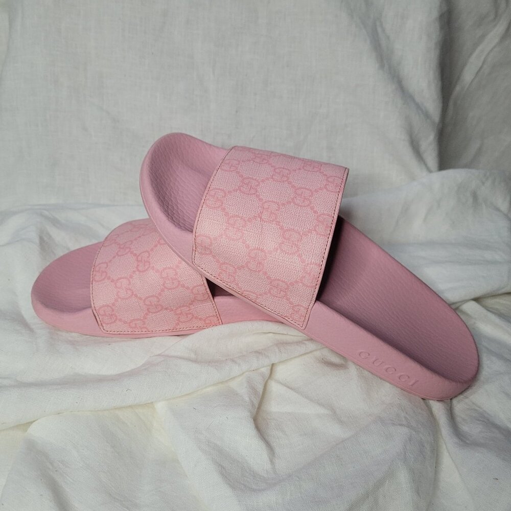 Gucci Pink Supreme Canvas Pool Slides Sandals